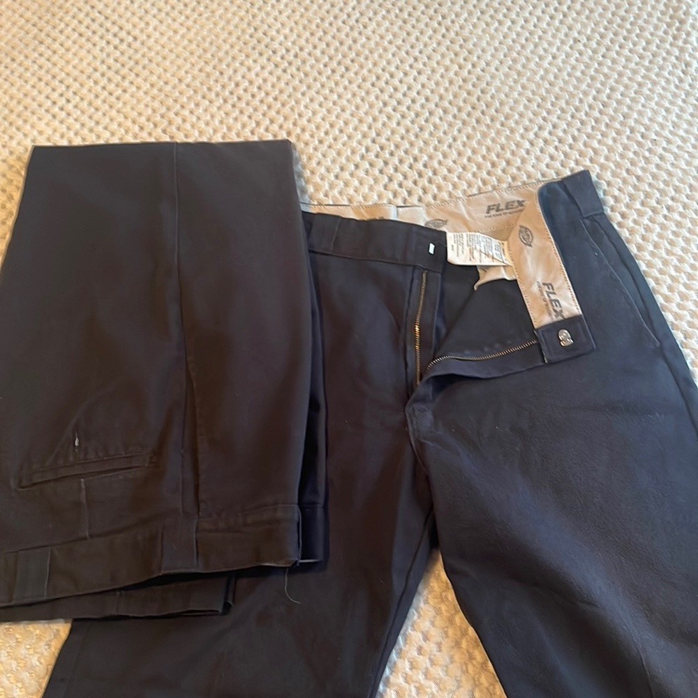Dickies 874 work pants ONLY 1 LEFT! Free gift for those that ❤️before.